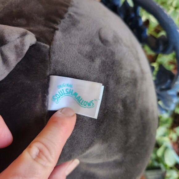 2022 Squishmallows Selma The Skunk New with Tags 15" H x 16" L x 8" W - Picture 7 of 8